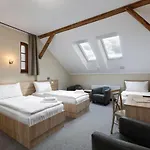 Guest house Statek 1738 Vsestudy