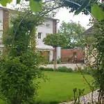 Statek 1738 Guest house