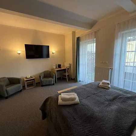 Penzion Statek 1738 Vsestudy