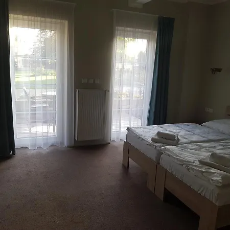 Statek 1738 Vendégház Všestudy
